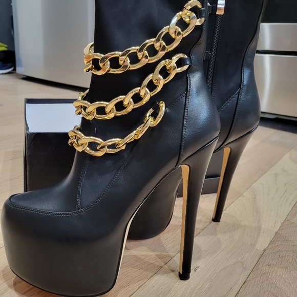 Platform Booties Azalea Wang - Picture 2 of 6